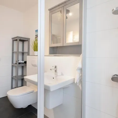 Apartman Kellenhus 7 *